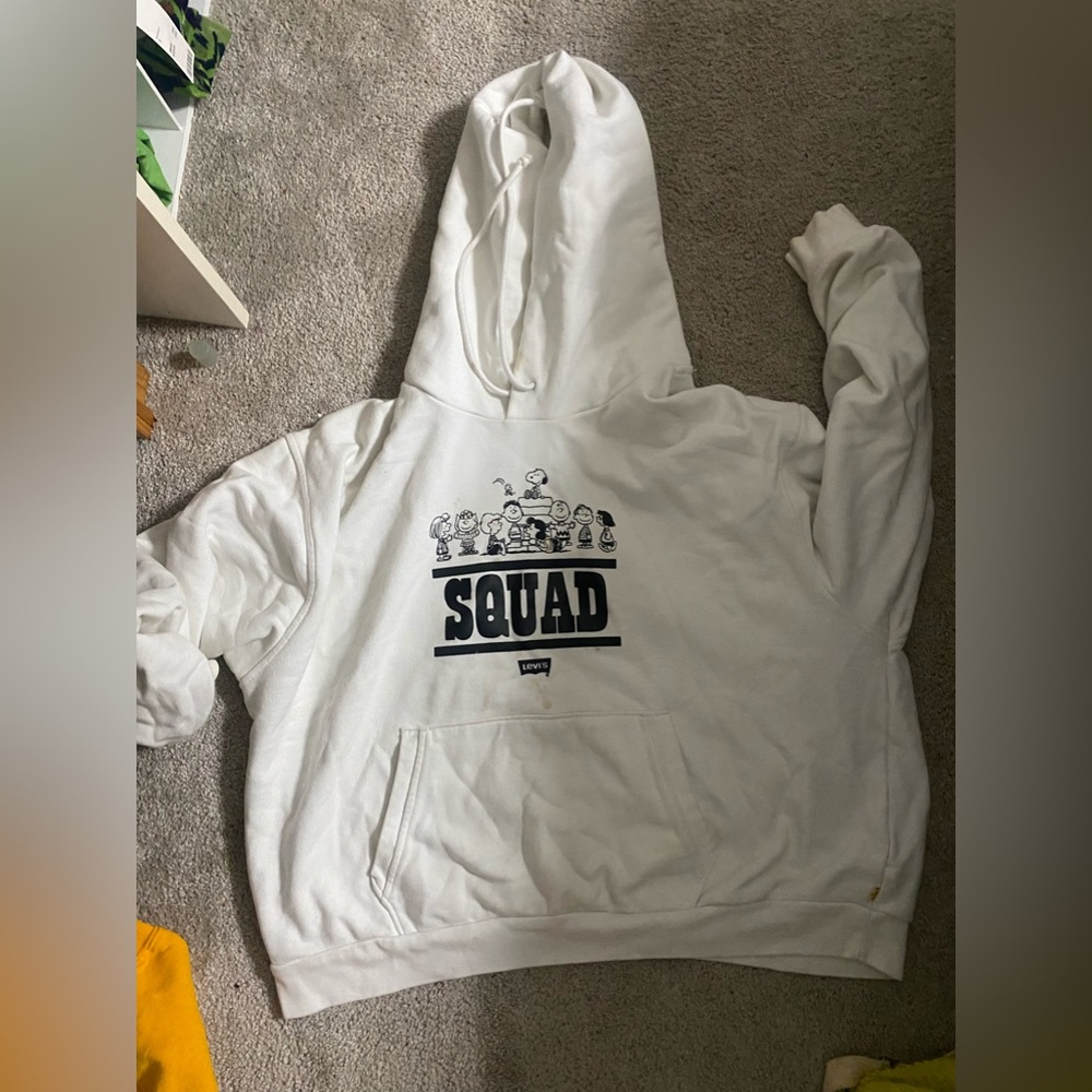 🤍3/35 Levi’s Charlie Brown squad oversized hoodie